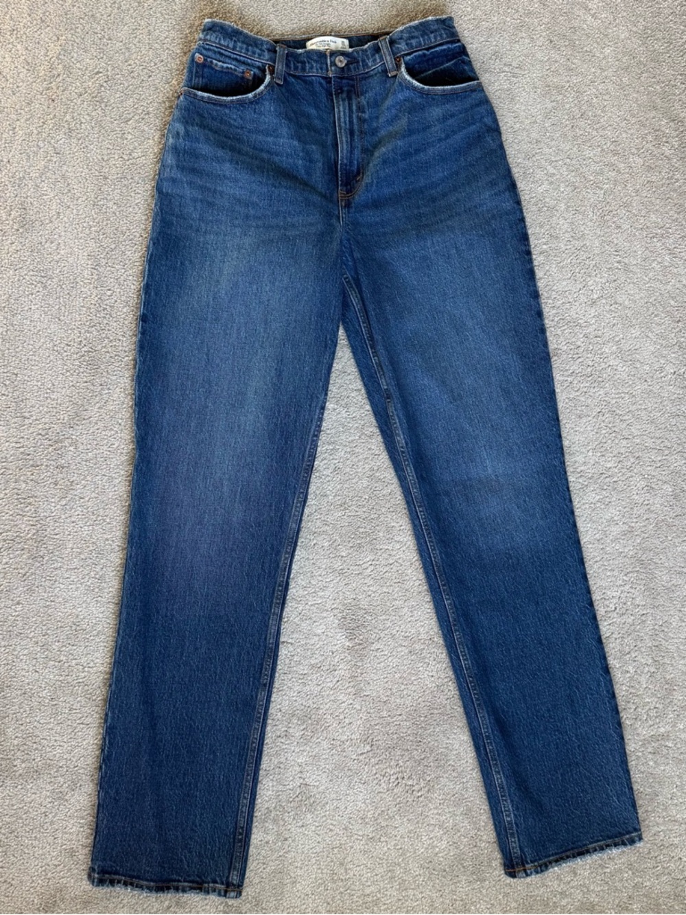 Abercrombie & Fitch High-Rise Straight Leg Jeans - Dark Blue